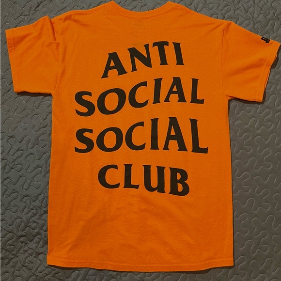 Undefeated x Anti Social Club- paranoid- t-shirt sz M - Picture 2 of 4